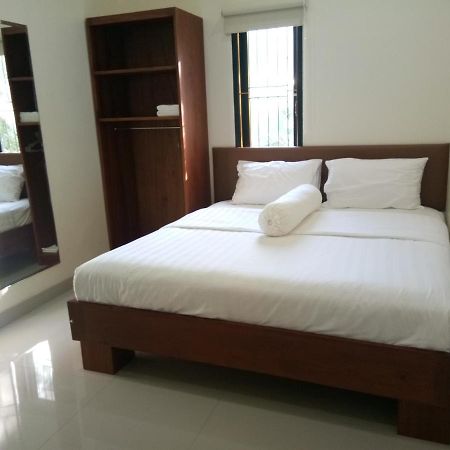 Clean & Comfort Homestay Ambon Extérieur photo