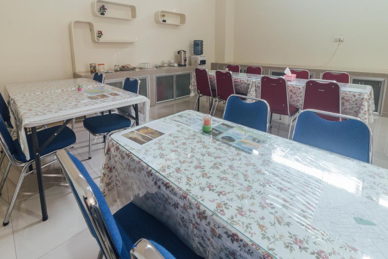 Clean & Comfort Homestay Ambon Extérieur photo