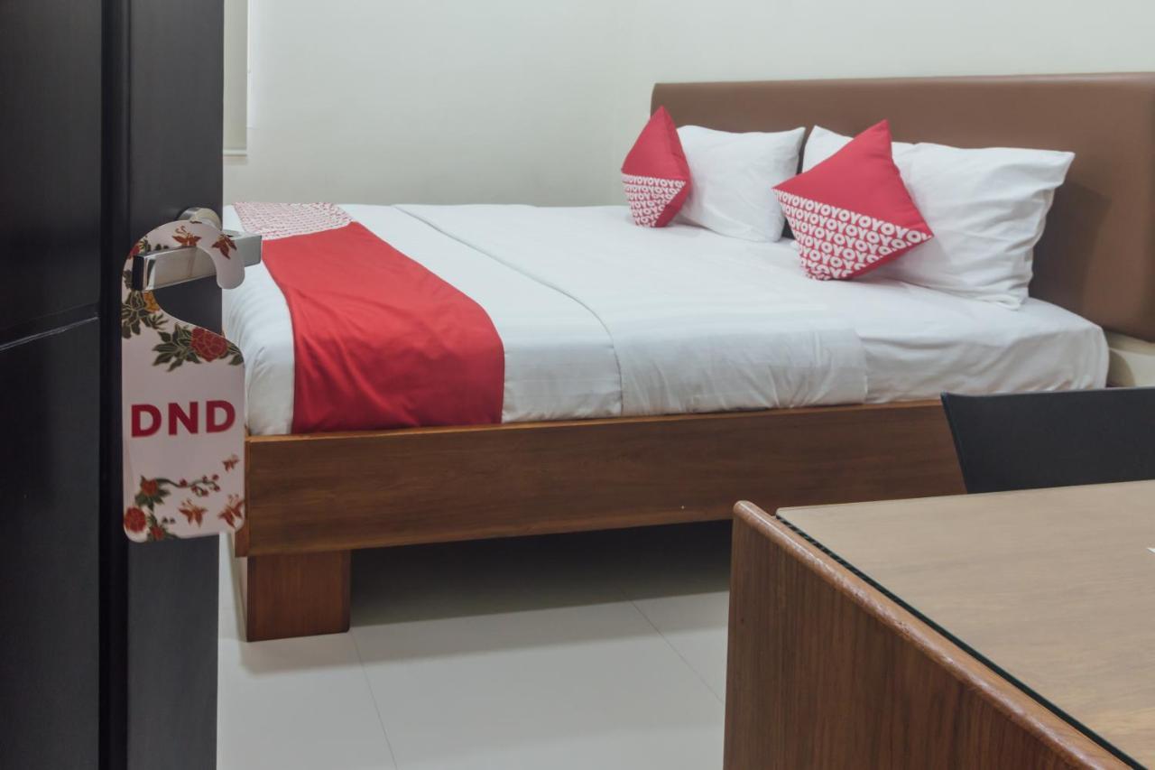 Clean & Comfort Homestay Ambon Extérieur photo