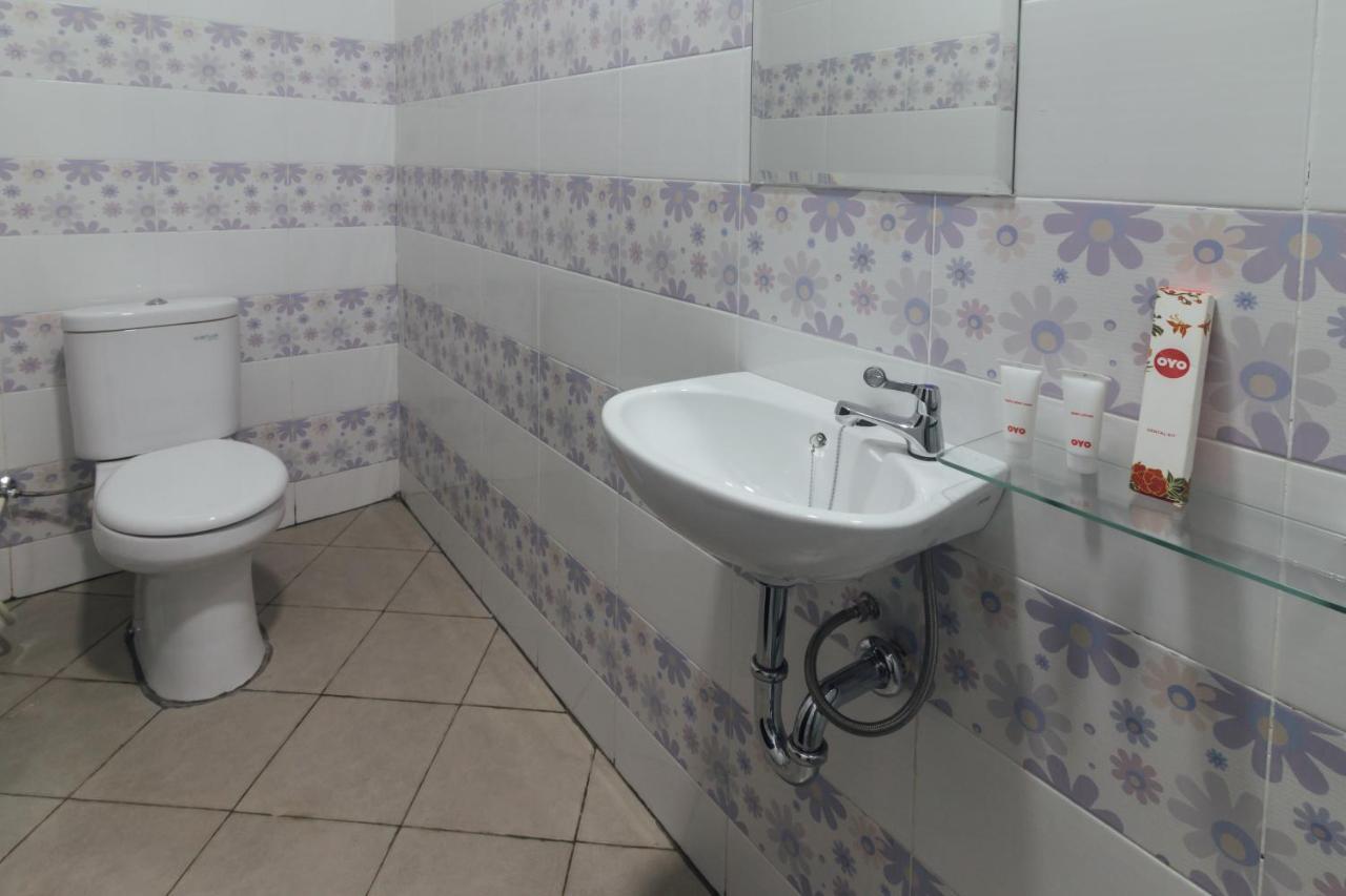 Clean & Comfort Homestay Ambon Extérieur photo