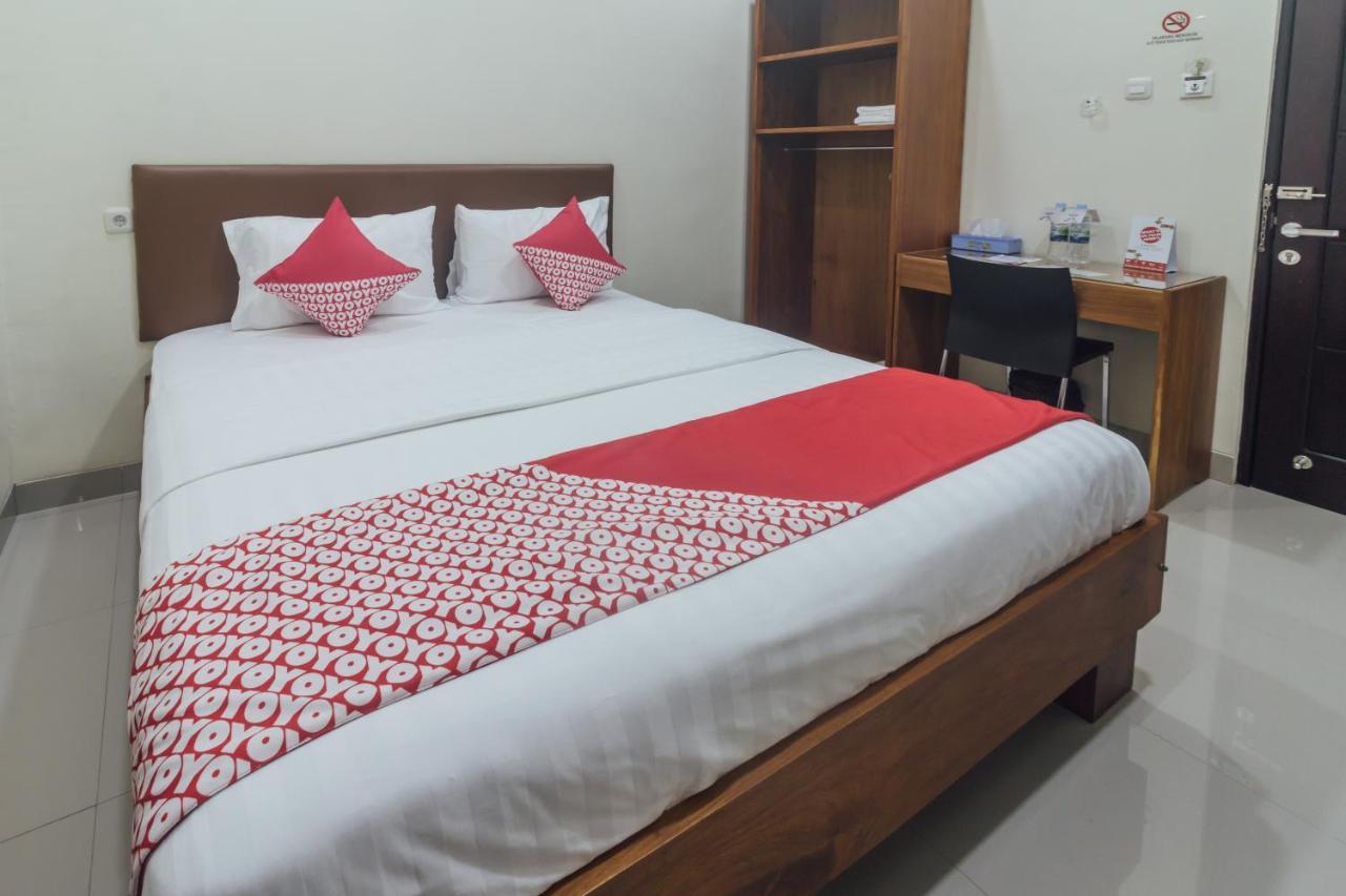 Clean & Comfort Homestay Ambon Extérieur photo
