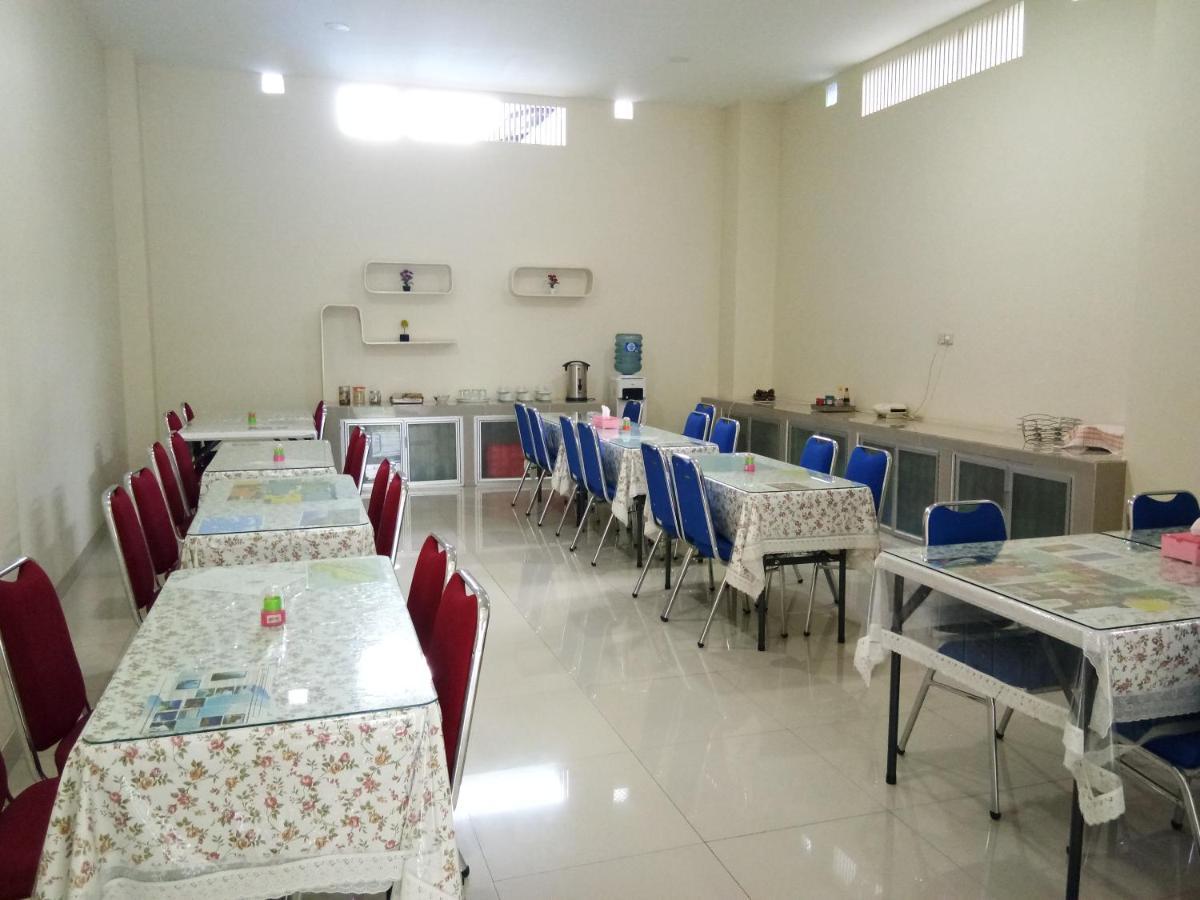 Clean & Comfort Homestay Ambon Extérieur photo