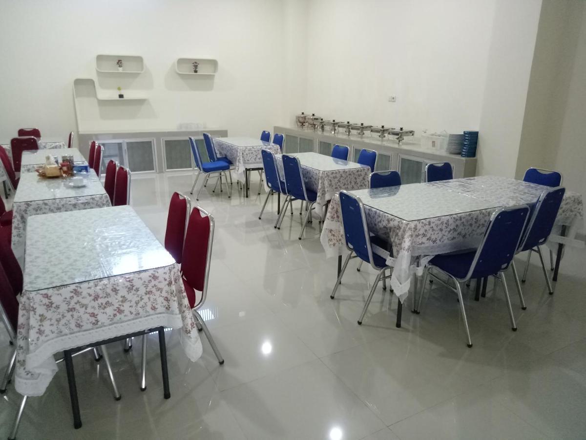 Clean & Comfort Homestay Ambon Extérieur photo