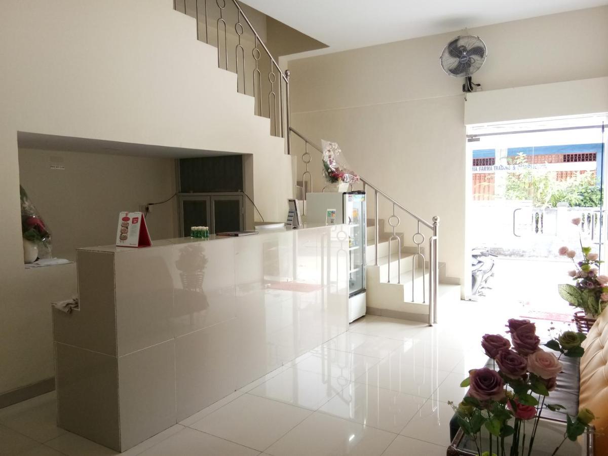 Clean & Comfort Homestay Ambon Extérieur photo